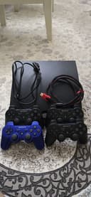 Ps3 sotiladi 4 ta pulti bor 6 ta disk bor bittasini 200 ming sõmdan