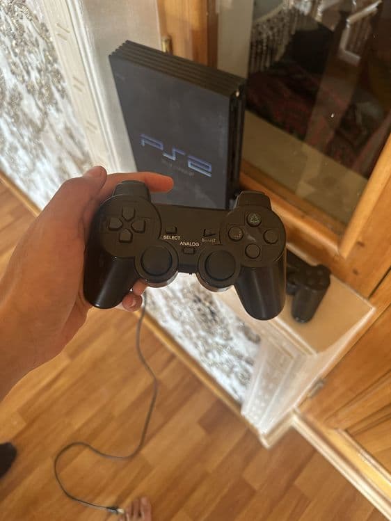 Playstation2 holati yaxshi ichida uyini yoq — 2