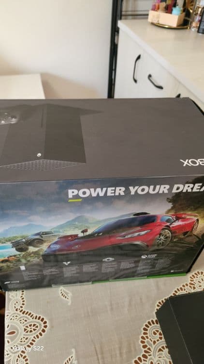Продаётся Xbox Series X, 1tb
В хорошем состоянии, в комплекте 1 джойст — 2