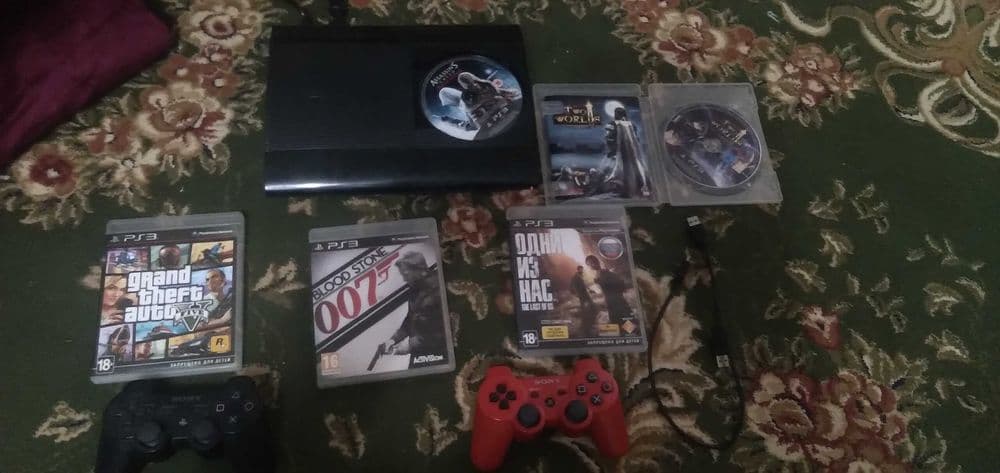 PlayStation 3 Super Slim — 1