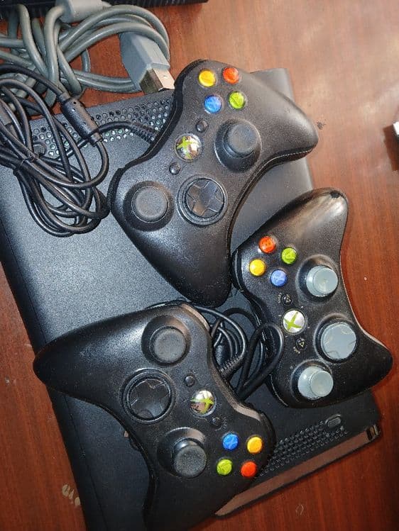Xbox 360 xolati zor 2ta put 15+ disklar — 5