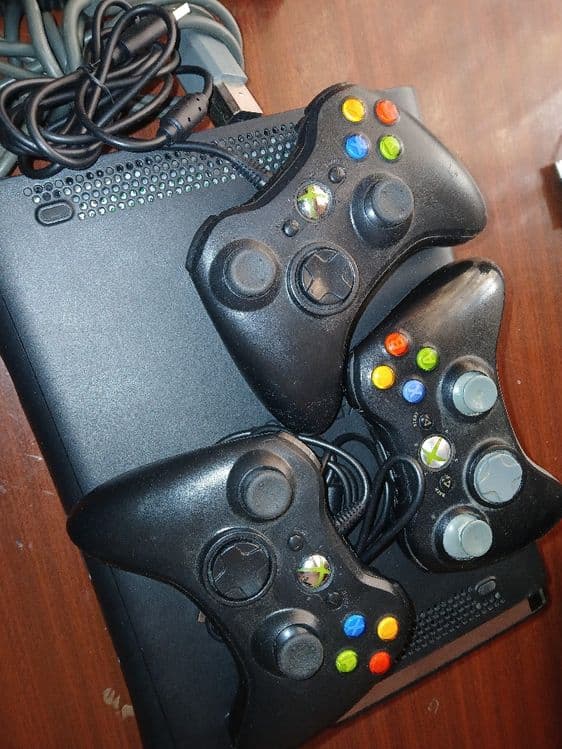 Xbox 360 xolati zor 2ta put 15+ disklar — 6