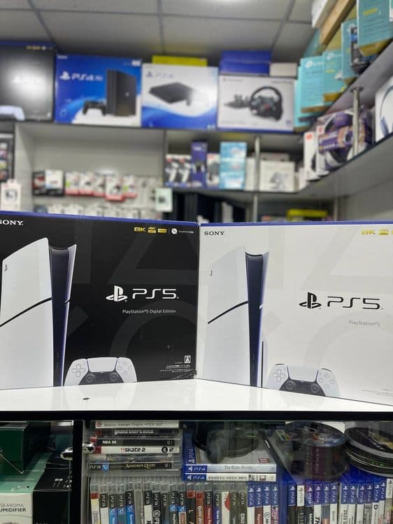 PlayStation 5 slim — 1
