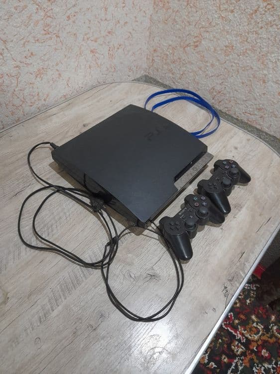 Playstation 3 slim — 1