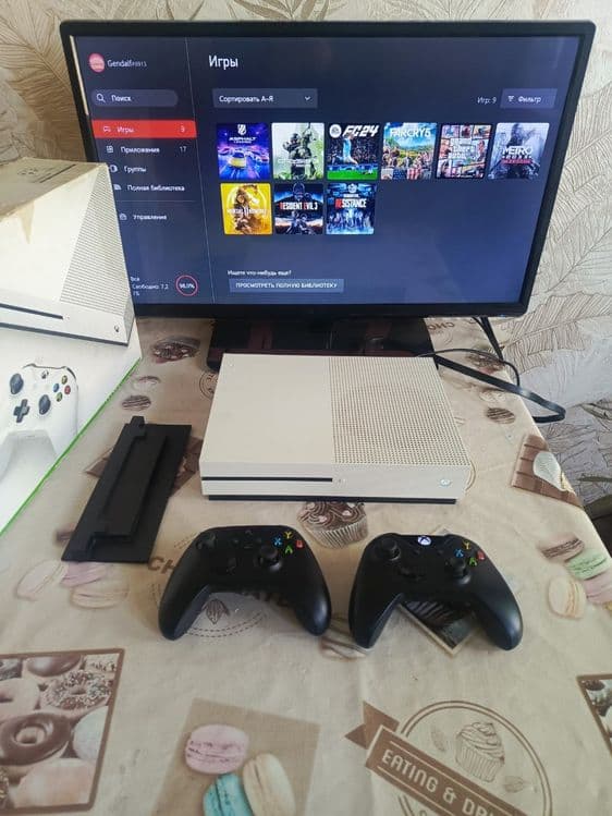 Xbox One S 500GB — 2