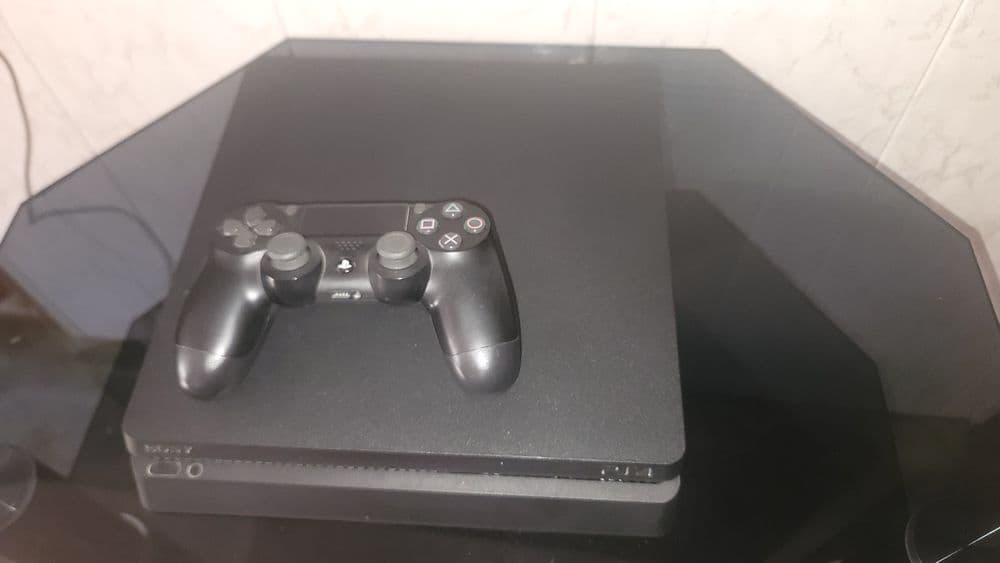 Срочно продается ps4 slim на 500GB — 2