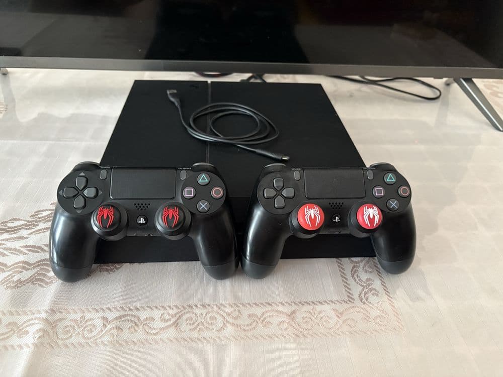 PlayStation 4 Fat с дисководом — 1