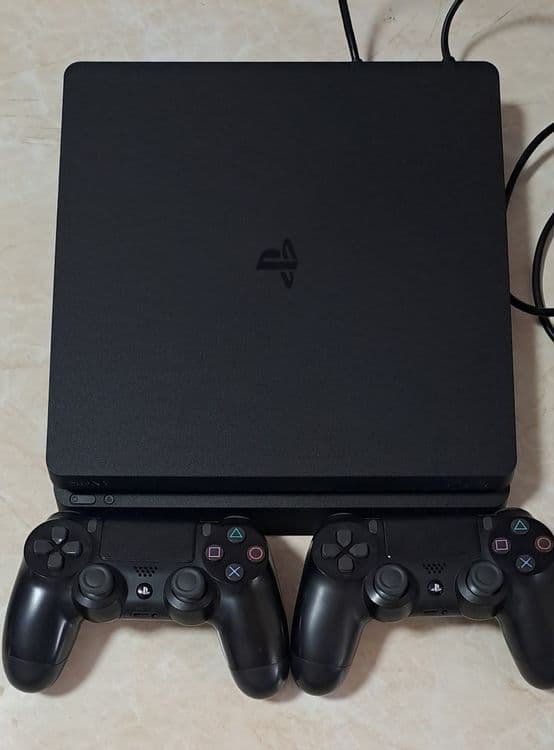 PlayStation 4.Super Slim Yangi. — 2