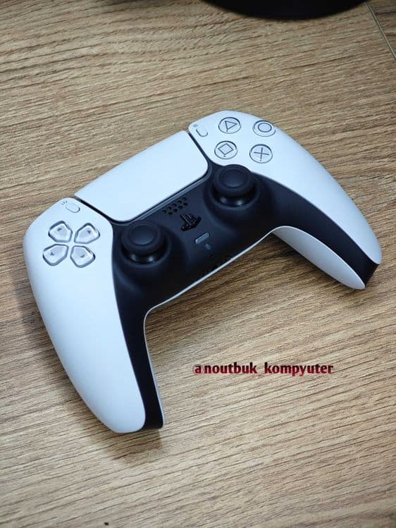 Sony Playstation 5 PS5 — 2