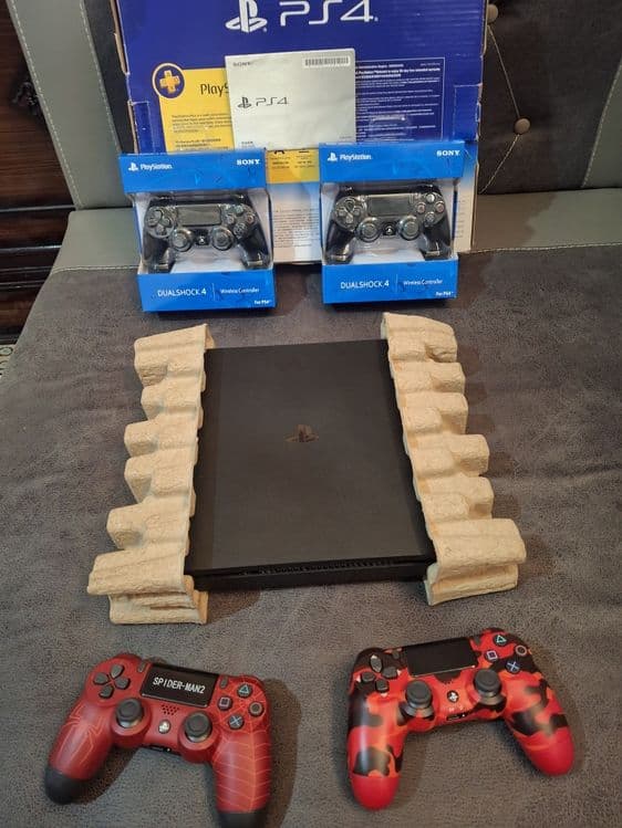 PlayStation 4slim — 2
