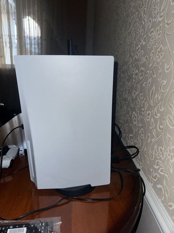 Sony play station 5 — 4