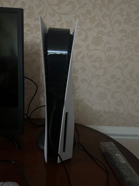 Sony play station 5 — 5