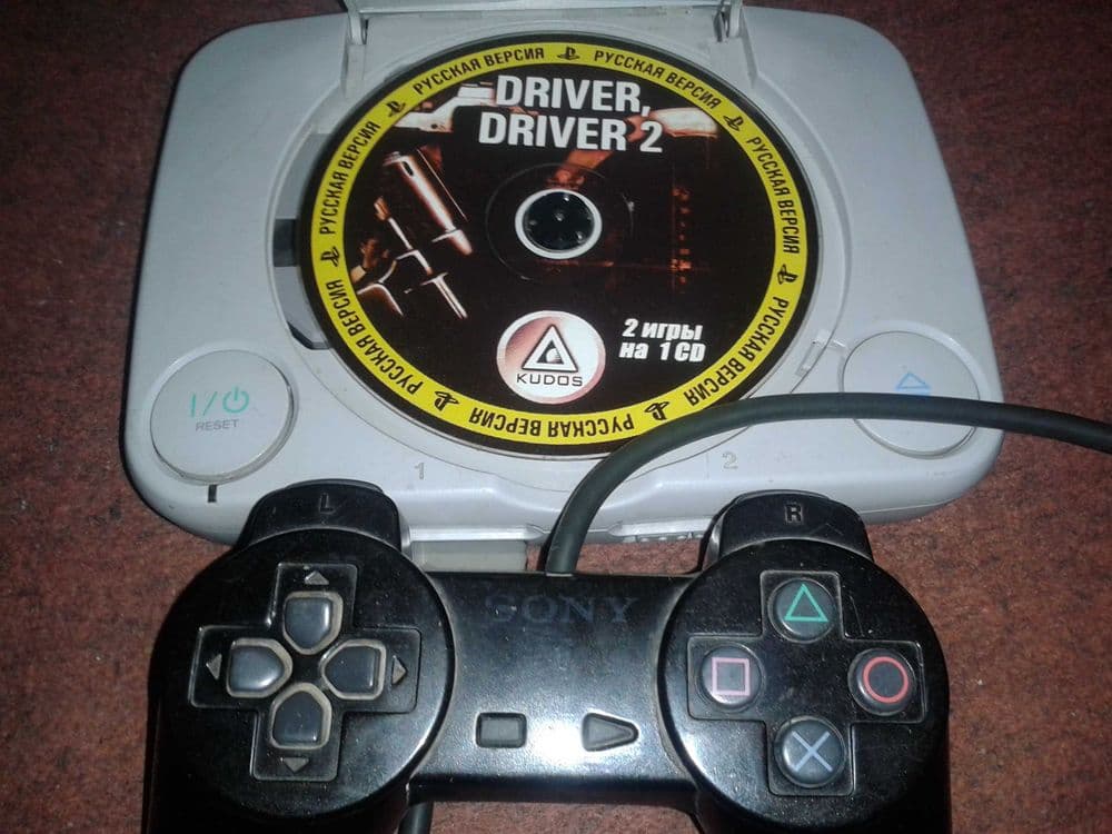 Sony PS 1 . Рабочая. Есть игры . Геймпад за дополнительную .плату — 1