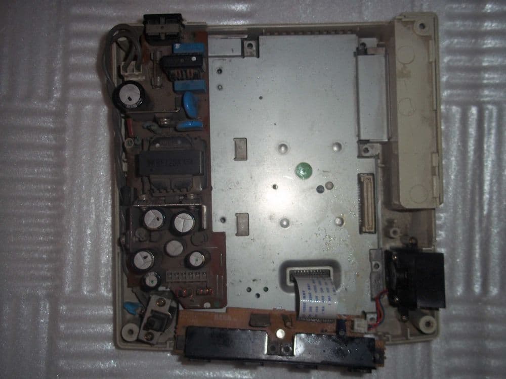 Продаётся Dreamcast на запчасти. Материнка и блок питания рабочие — 1