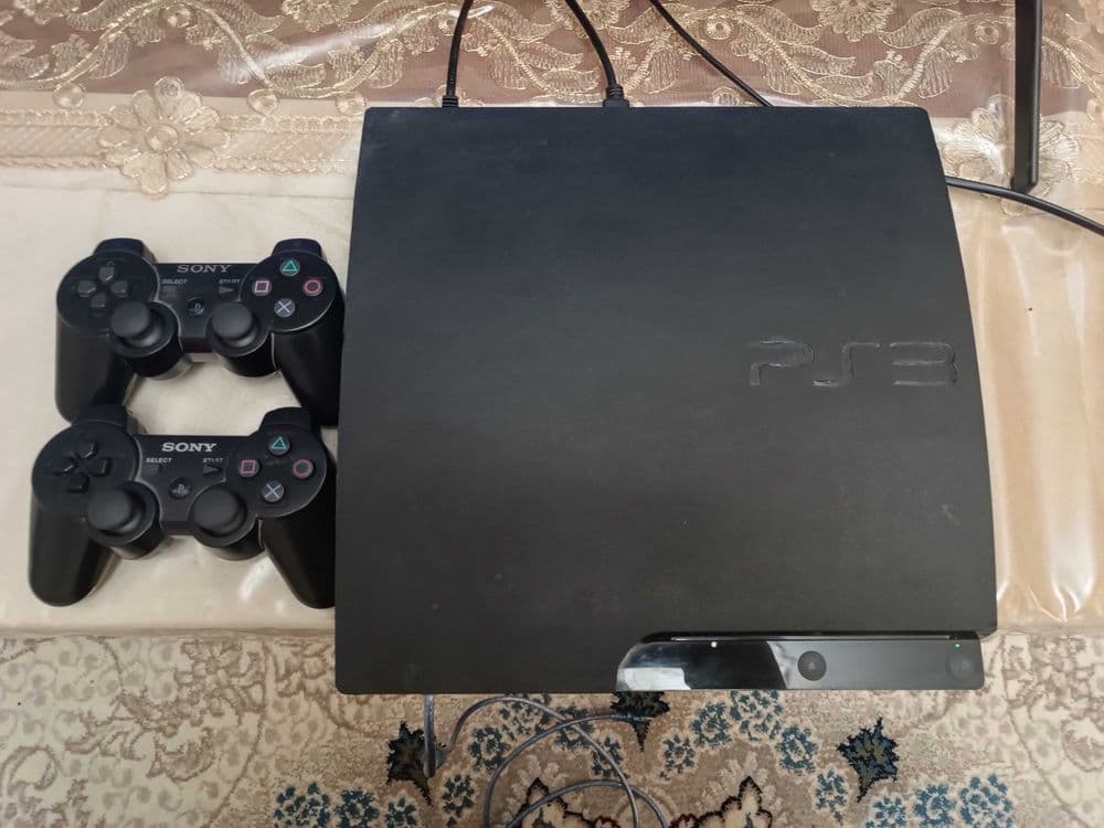 PlayStation 3 slim 20o'yin 2pult Sony Ps3 — 1