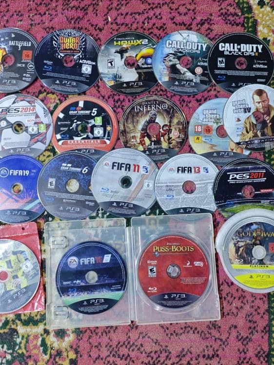 Playstation 3 Disklari sotiladi — 2
