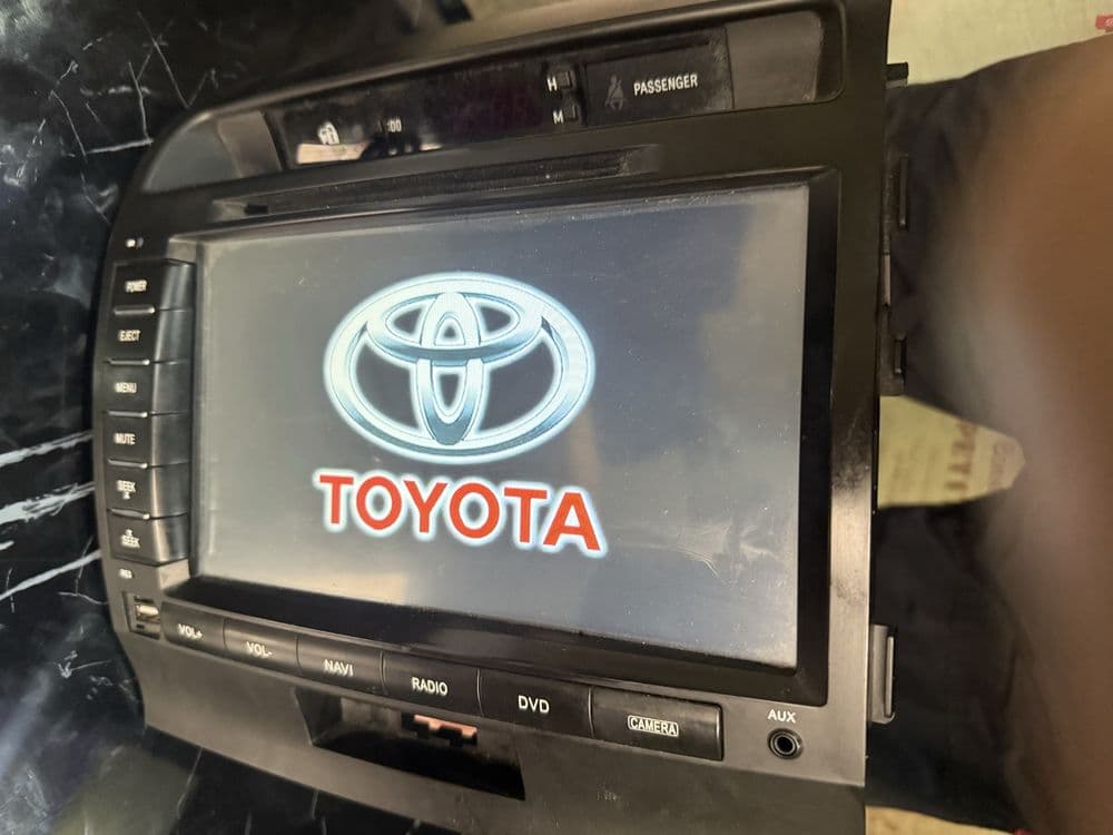 * TOYOTA Land Cruiser 200 штатная магнитола с большим экраном — 3