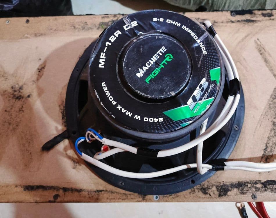 subwoofer sotiladiMachete Fight R 1.200 MAX 2.400 — 2
