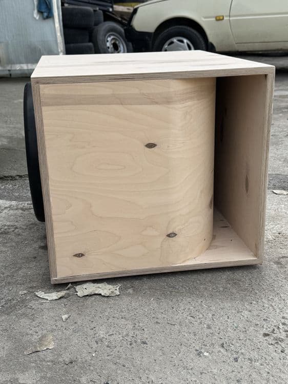 Продам комплект ( усилитель и сабвуфер в коробе экспо ) — 1