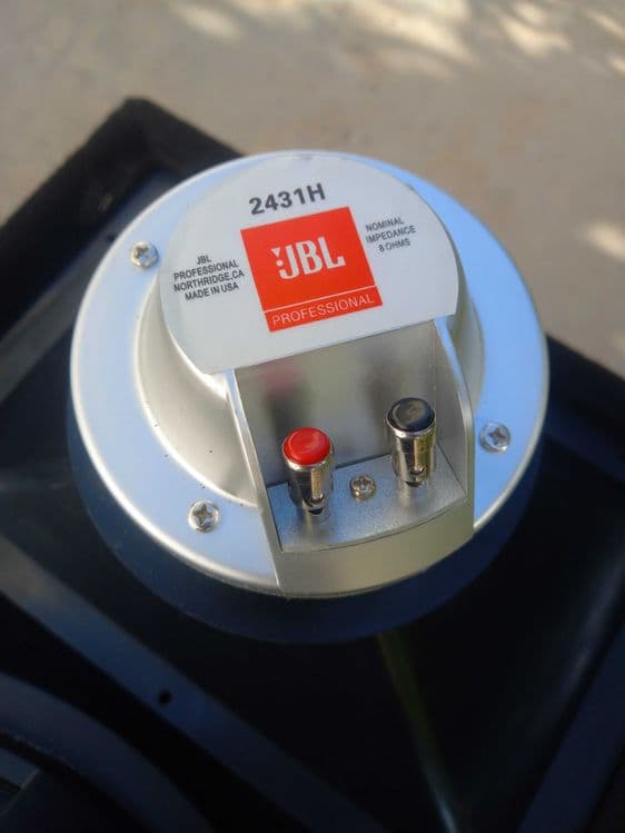 JBL pishalka 1-chiqqanidan holati yangi — 1