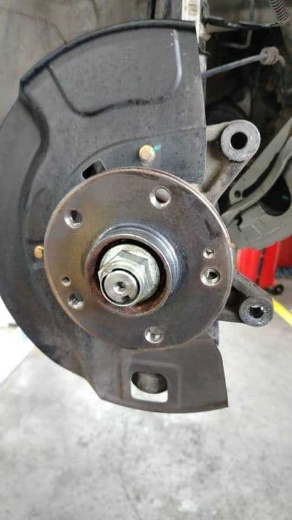 Jetour x70 plus stupitsa oldi orqa pachemnig — 2
