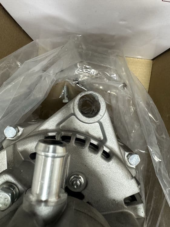 Isuzu Generatr sotilani holati yengi 24 w — 3