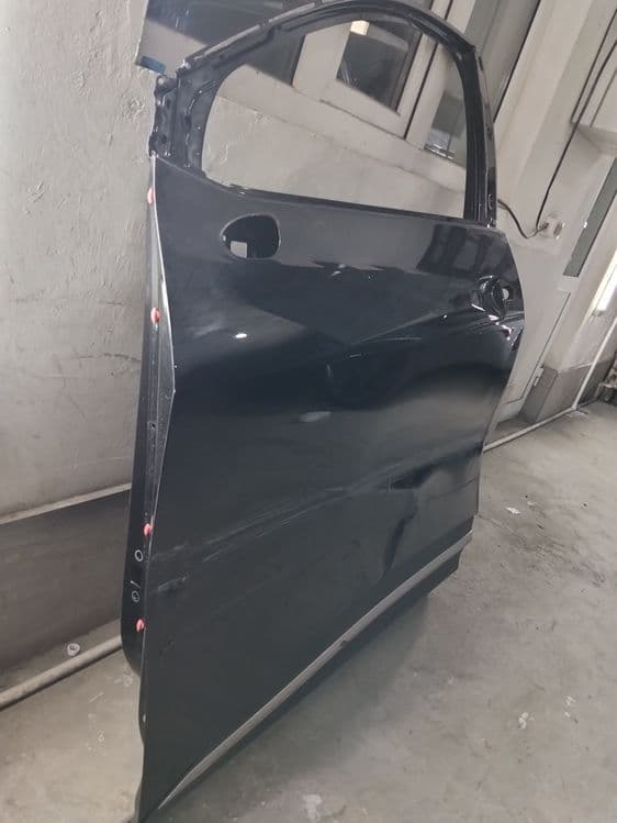 KIA Sportage oldi RL eshik — 2