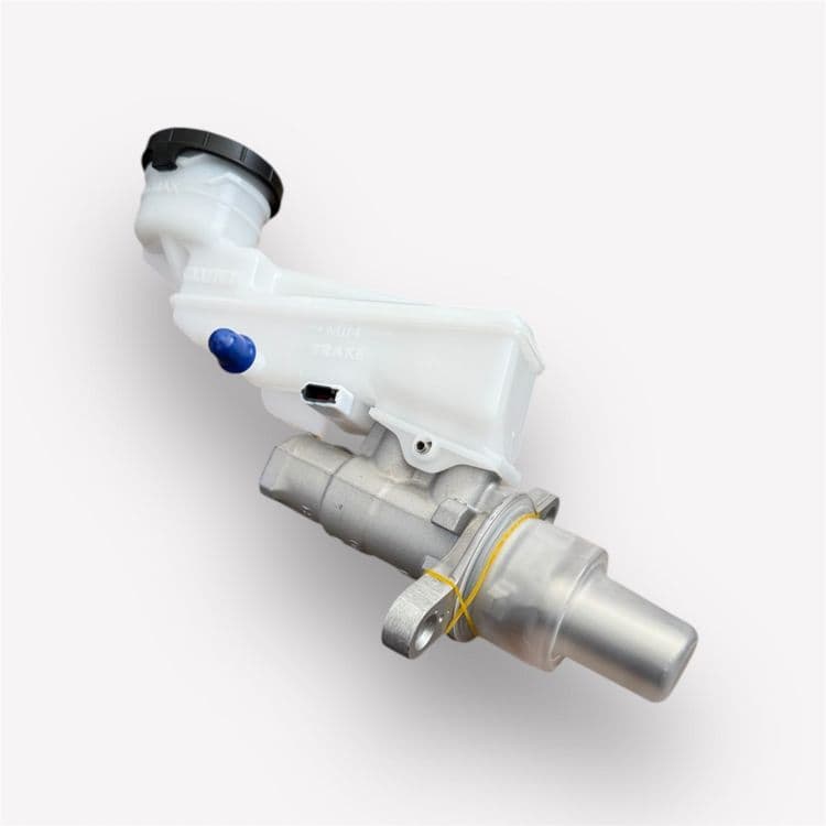 Главный цилиндр тормоза İsuzu d max — 1