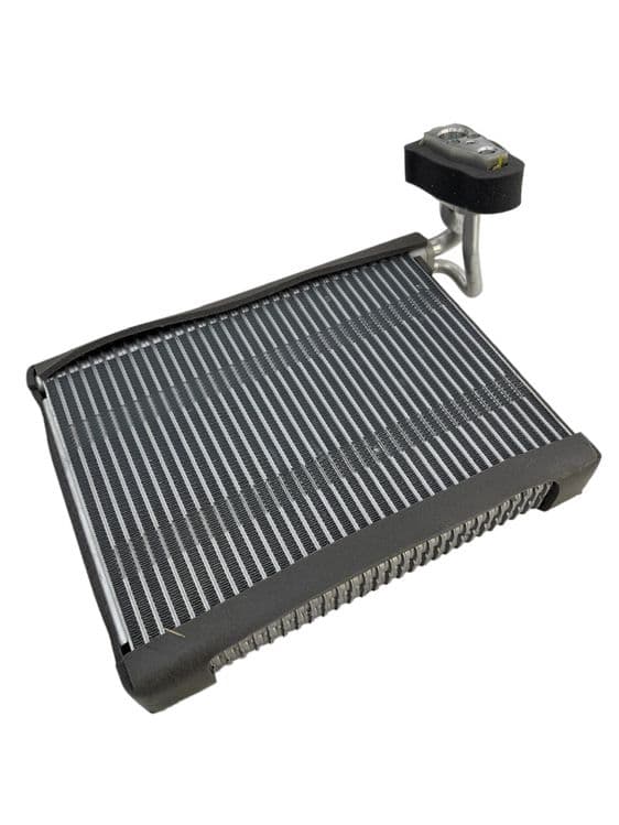 Радиатор кондиционера İsuzu d max — 1