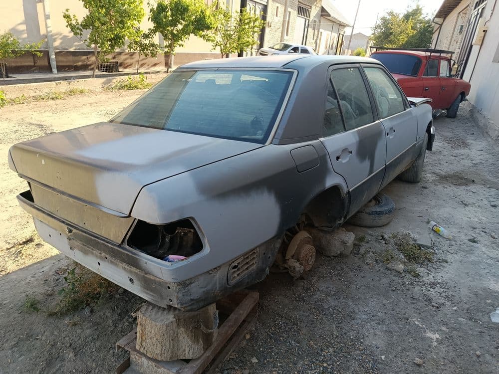 Mersedes benz 124  zapchastlari va kuzovi sotiladi — 2