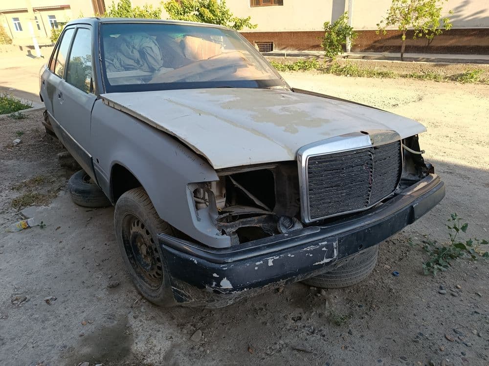 Mersedes benz 124  zapchastlari va kuzovi sotiladi — 3