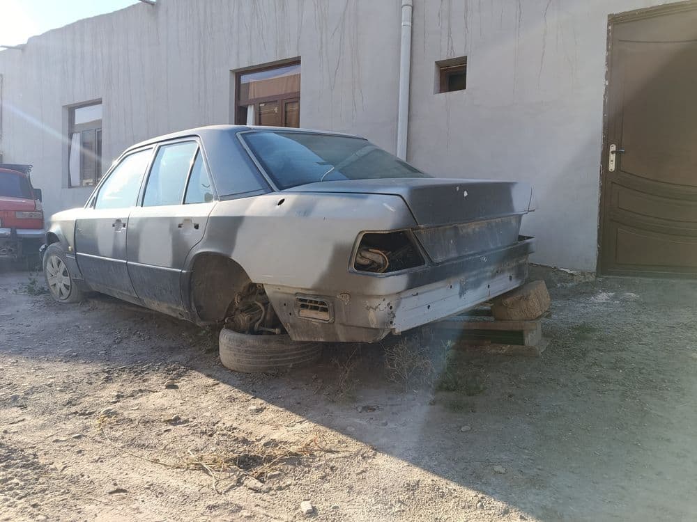 Mersedes benz 124  zapchastlari va kuzovi sotiladi — 4