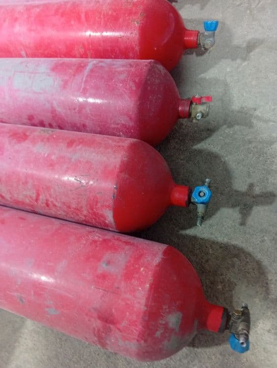 Metan Tarbeta Balonlar bor 4 ta — 2