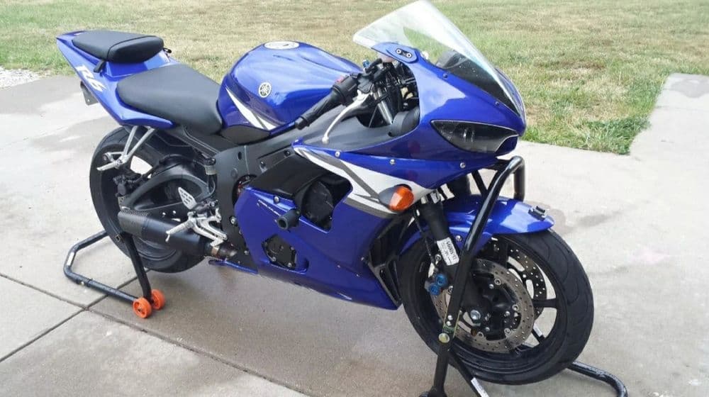 Продам задний пластик Yamaha r6 — 1