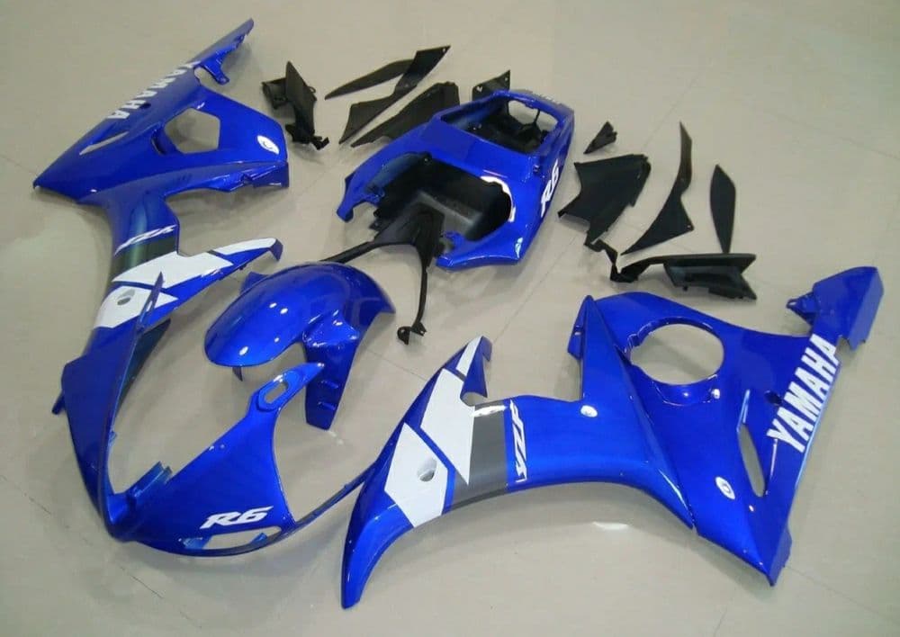 Продам задний пластик Yamaha r6 — 2