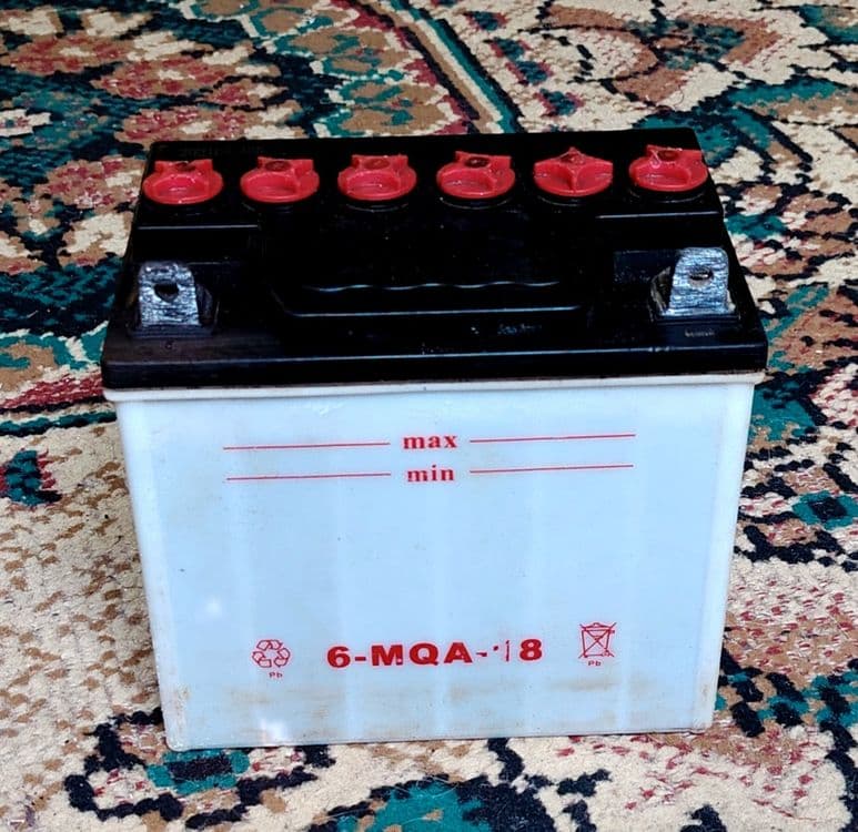 Motosikl akkumulyatori 12 volt — 1