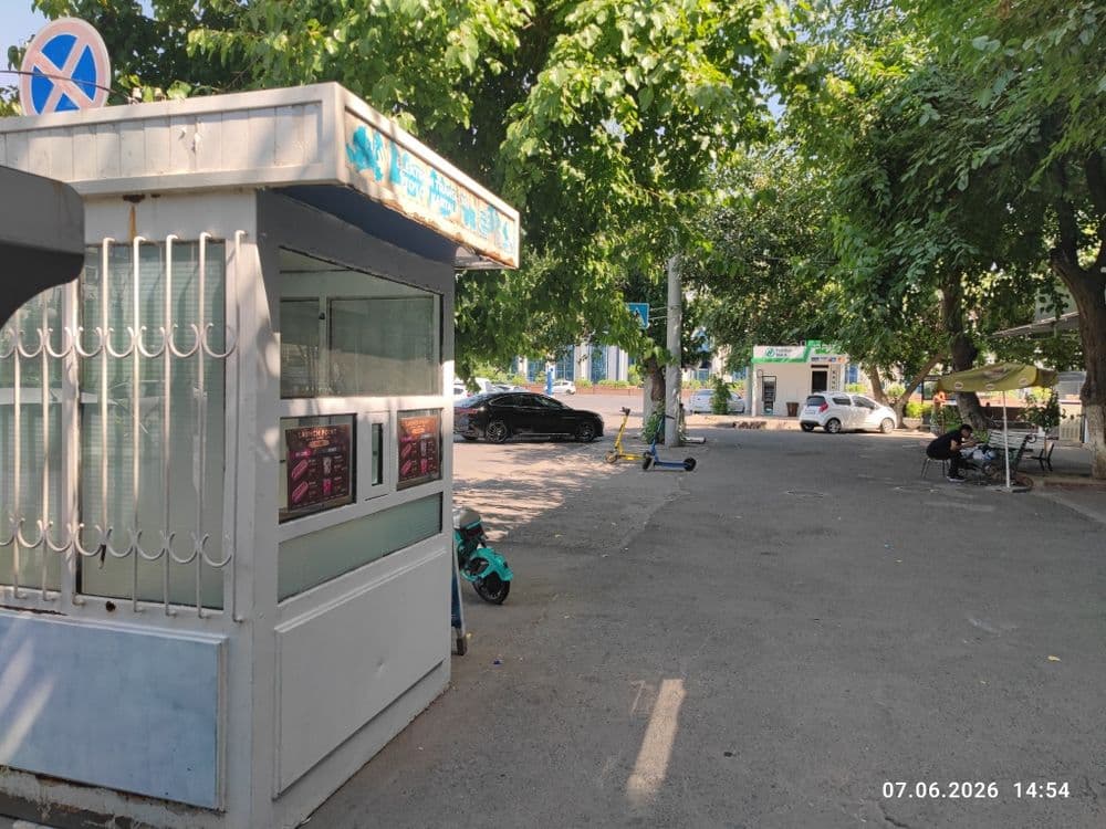 Тайёр бизнес 24/7 метродан чиқиш жойида — 4