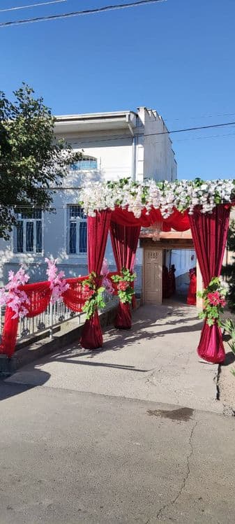 Tayyor biznis sotiladi afarmleniya bezaklari gullari sotiladi — 1