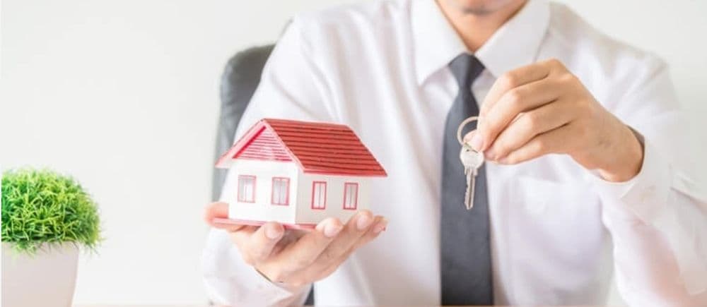 Услуги опытного риэлтора . Аренда. Продажа любой недвижимости . — 1