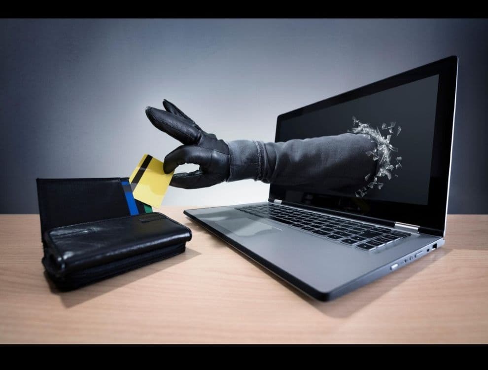 Internet firibgarlik karta pul yechib olish advokat yordam — 1