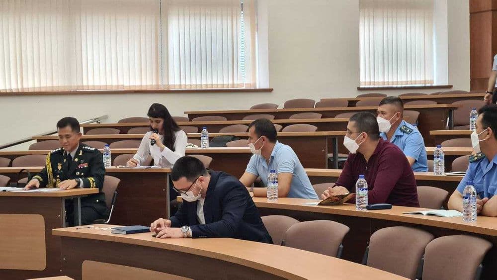 Профессиональные переводчики : Англ,Рус Узбек, Испан, турецкий,немец, — 3