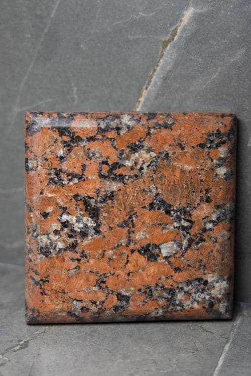 Fasad uchun granit travertin mavjud, optom narxda 11$ — 3
