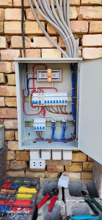 Elekromontaj xizmati 220V ; 380V   24/7 — 2