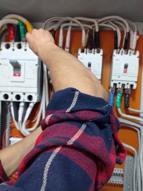 Электрик Elektrik Вызов Электрик Услуги Электрика Самарканд 24/7 — 2