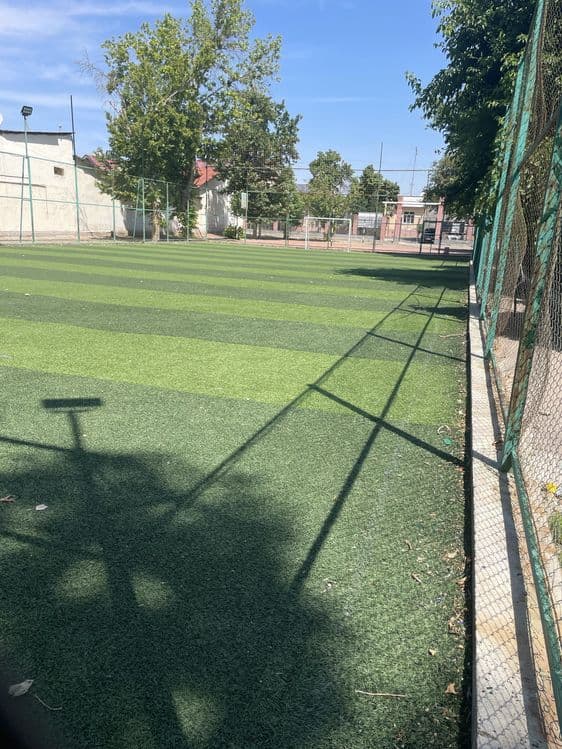 Stadion bor bron qisela boladi shtab 109-maktab maydon yaxshi va yorug — 5