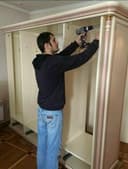 Mebel yechamiz sochamiz buzamiz yig‘amiz o‘rnatamiz va ta‘mirlaymiz