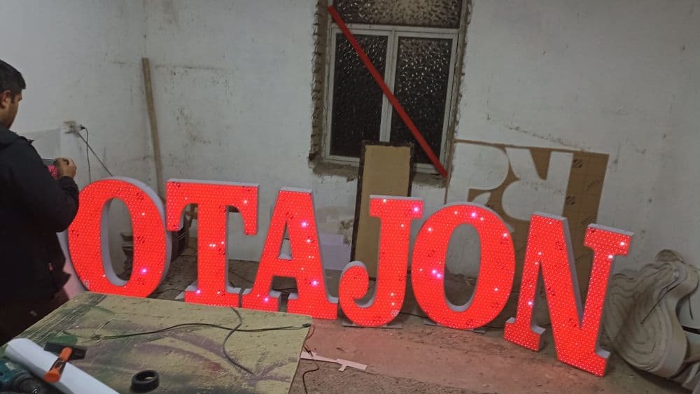 Tashqi Reklama / Наружная реклама. Banner Neon Ligh — 5