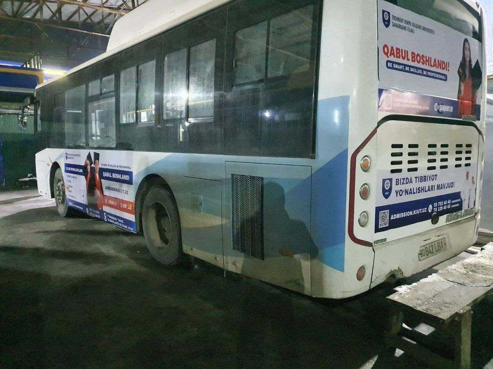 Samarqand avtobuslarida reklama/  Реклама на автобусах в Самарканде — 3