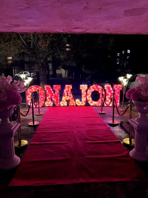 Onajon Otajon yozuvli dekoratsiyalar  Онажон Отажон офармления — 4