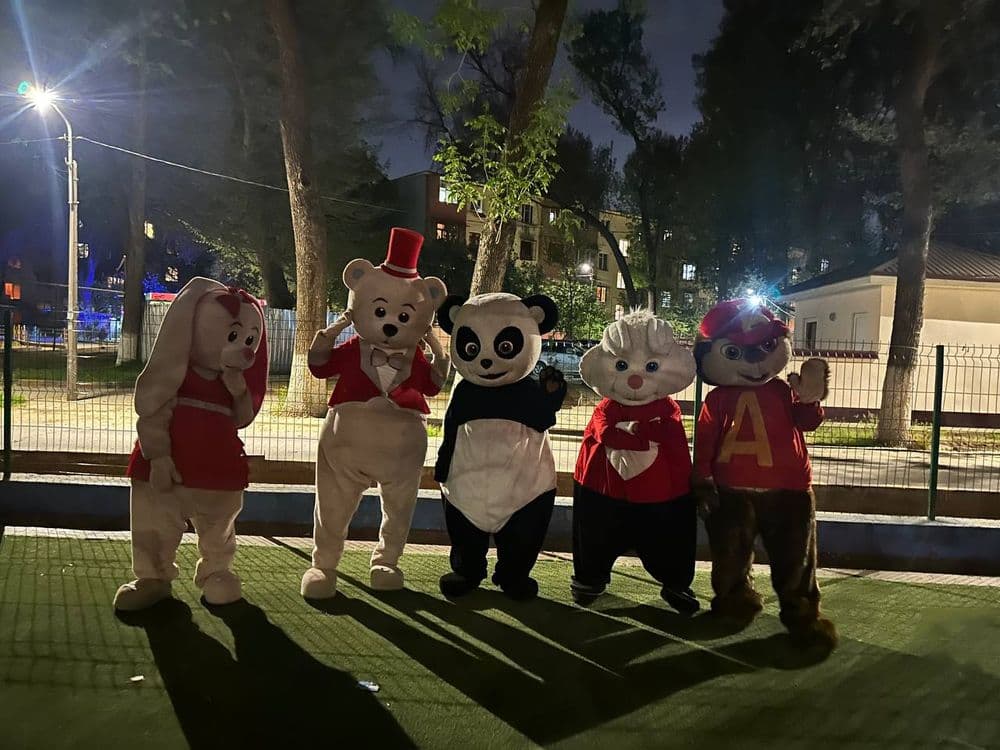 Ayiqlar xizmati Teddi shou multfilm qahramonlari animatorlar xizmati — 2